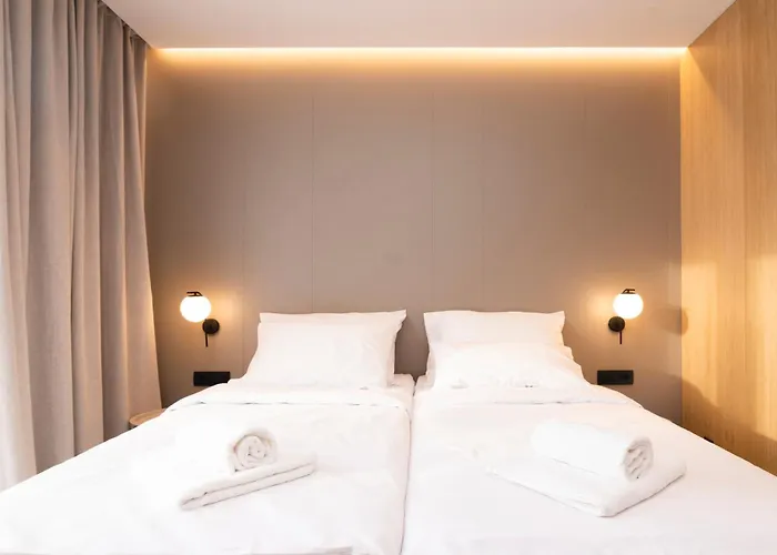 Апартаменты Uyo And *