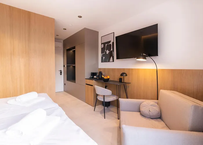 Uyo And Апартаменты Сплит