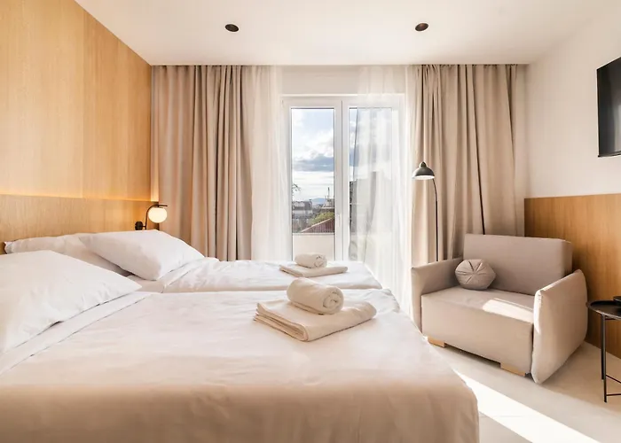 Апартаменты Uyo And *