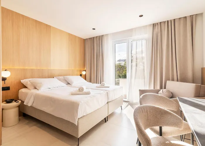 Апартаменты Uyo And *